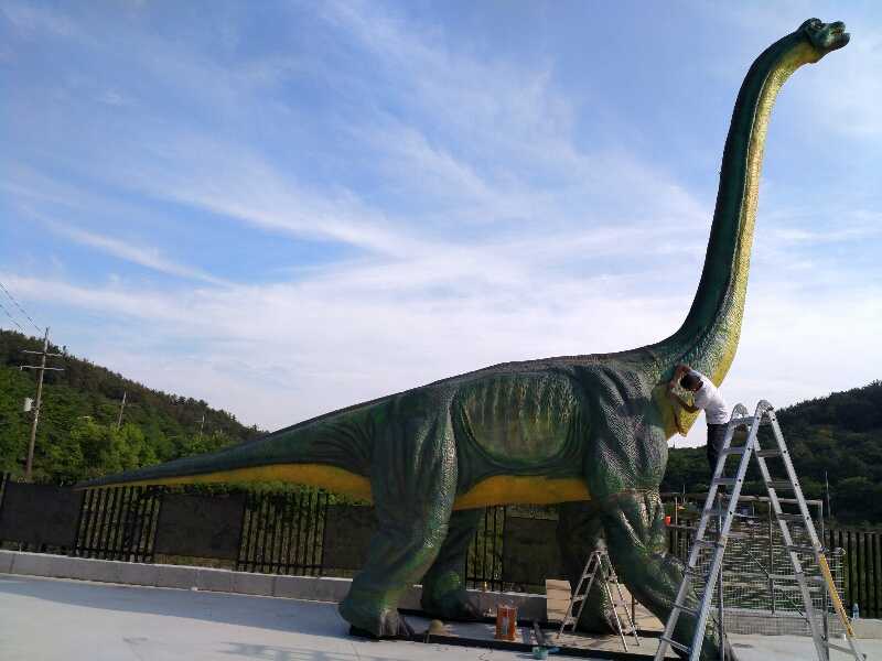 2017年韩国晋州KIDS LAND Adventure亲子游乐园项目整体设计、制作出口、安装，包含（仿真恐龙、雕塑、游乐设备等）。